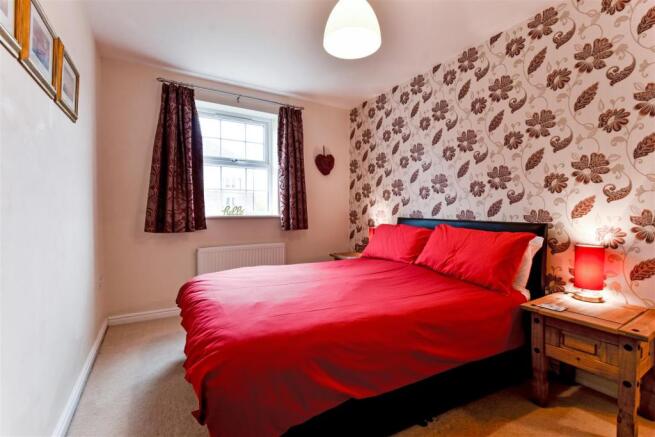 bedroom 2.JPG