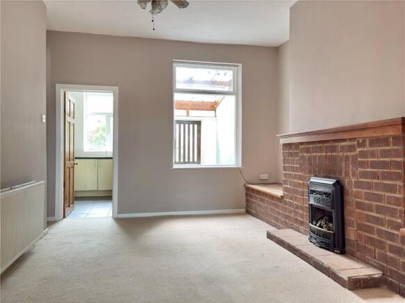 3 bed Terraced for sale Image 4