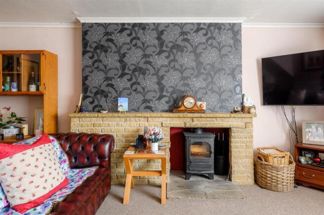 5 bed Semi-Detached for sale Image 7
