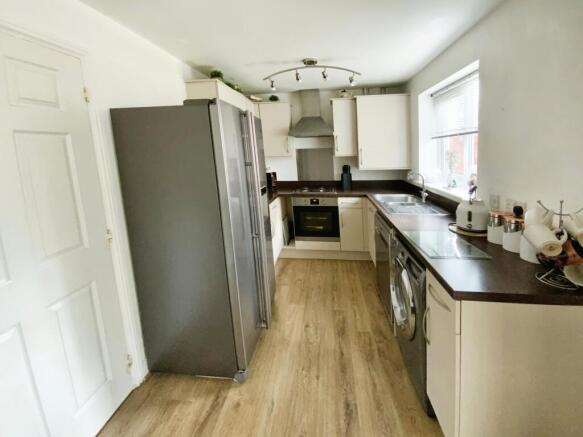 3 bed Detached for sale Image 6