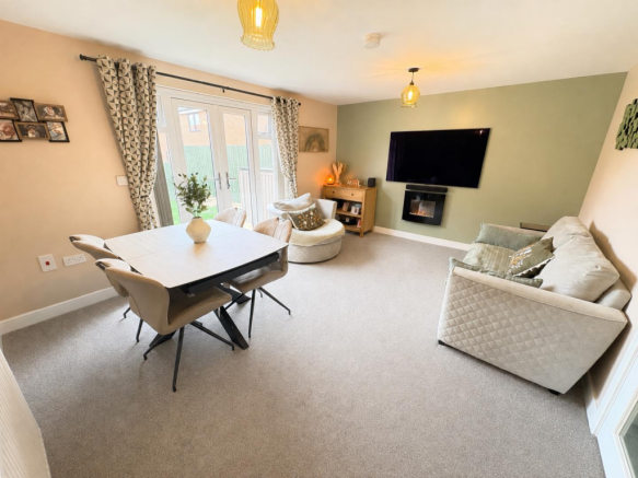 Lorimer Close, Sedgefield, Stockton-On-Tees photo 3