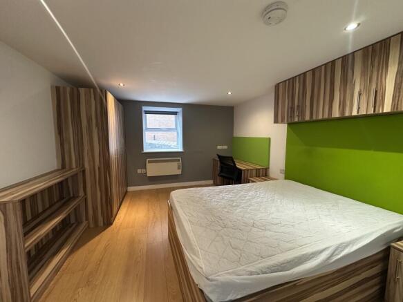 1 bed Apartment to rent Image 8
