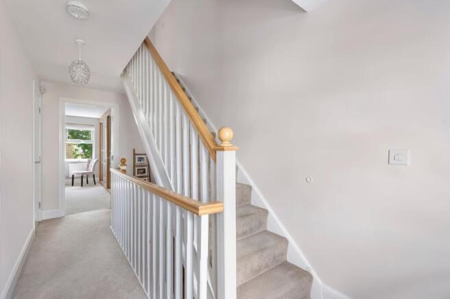 4 bed Semi-Detached for sale Image 9