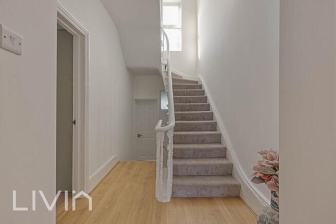 150a St James Road, CR0 - 4