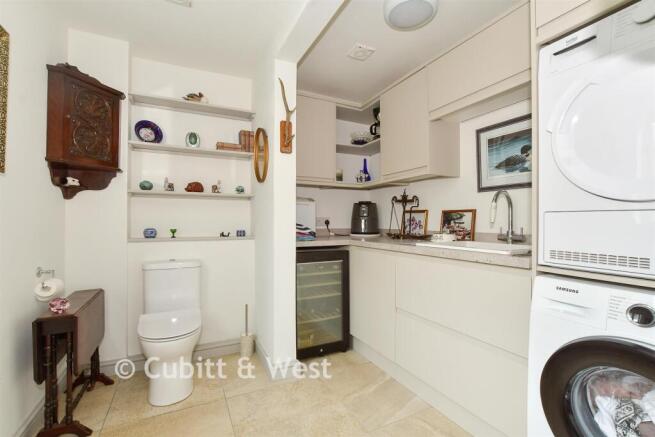 Cloakroom/Utility Room