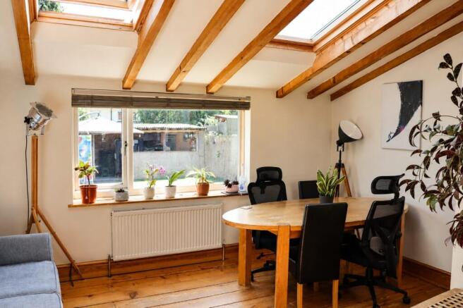 Garden Room / Dining Area