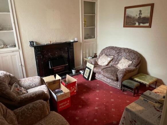 BACK LIVING ROOM