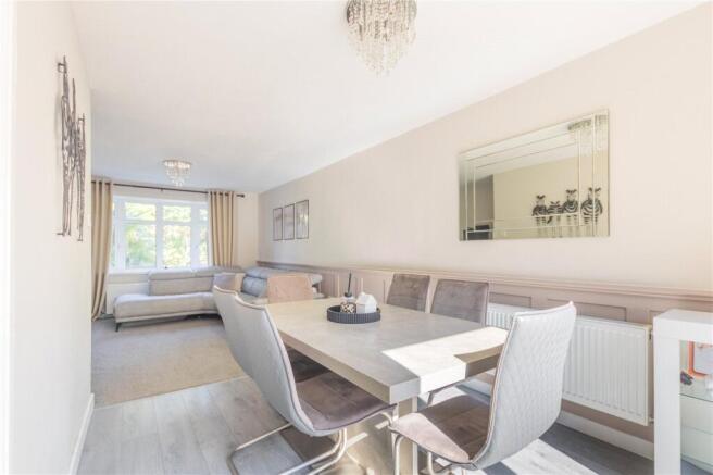 3 bed Semi-Detached for sale Image 8