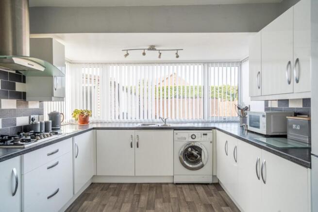 3 bed Semi-Detached Bungalow for sale Image 5