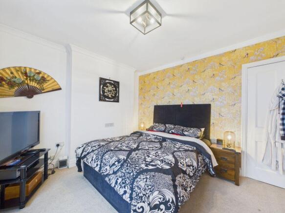 4 bed Semi-Detached for sale Image 5