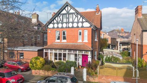 Westbourne Grove, West Kirby, CH48