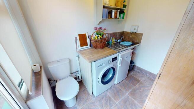 WC/KITCHENETTE
