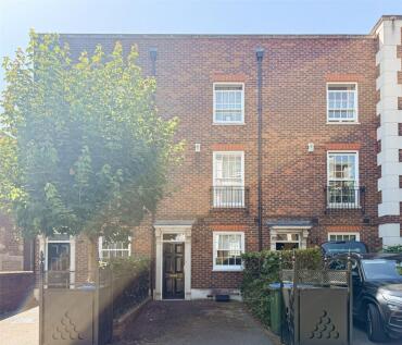 Cadogan Road, Woolwich, SE18