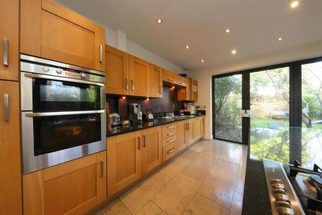 2 Highfield Rd 7512.JPG