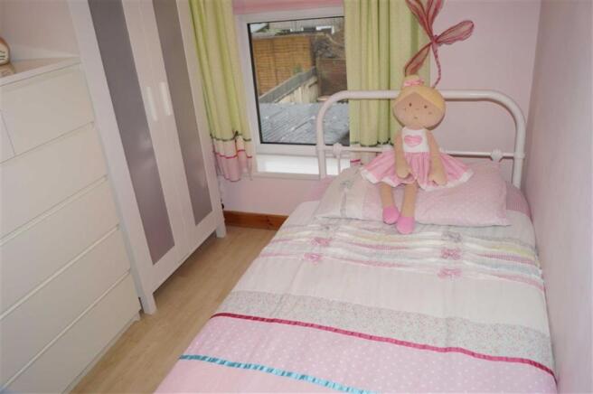 BEDROOM 2 (REAR)