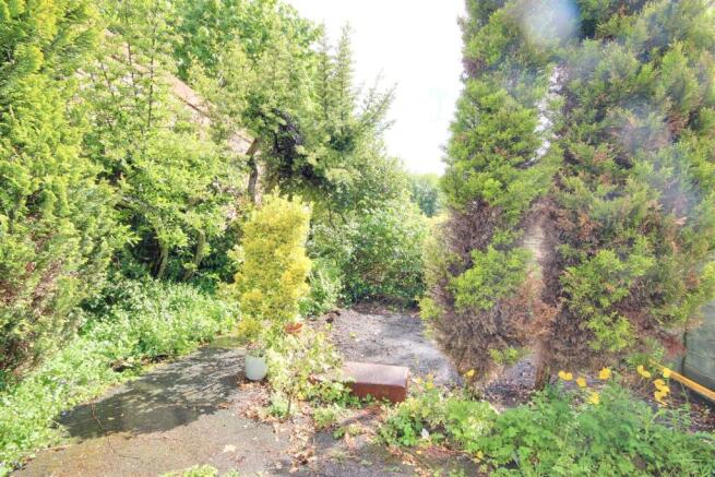 2 bed Terraced for sale Image 7