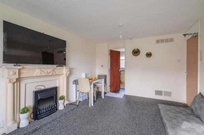 1 bed Flat for sale Image 6