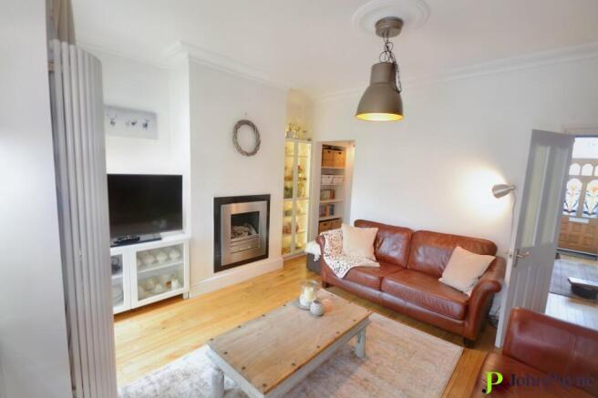 Lounge Rear