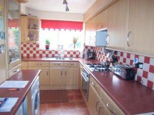 KITCHEN - L-SHAPED