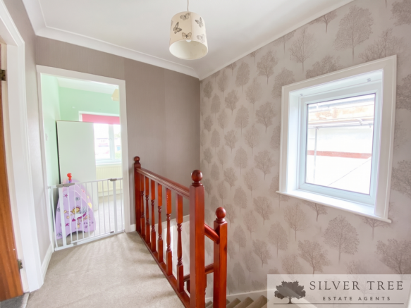 3 bed Semi-Detached for sale Image 8