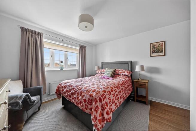 bed 2.jpg