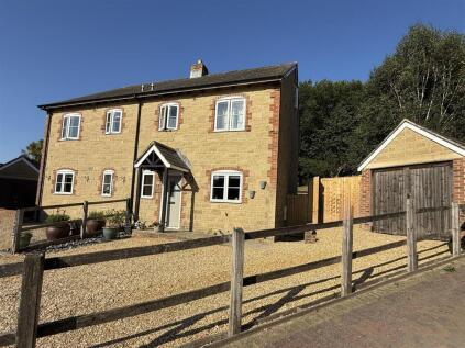 Main Road, Chillerton, Newport