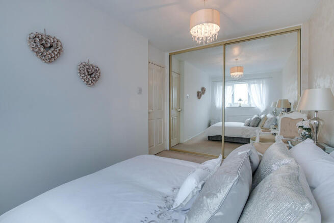 Master Bedroom - ...