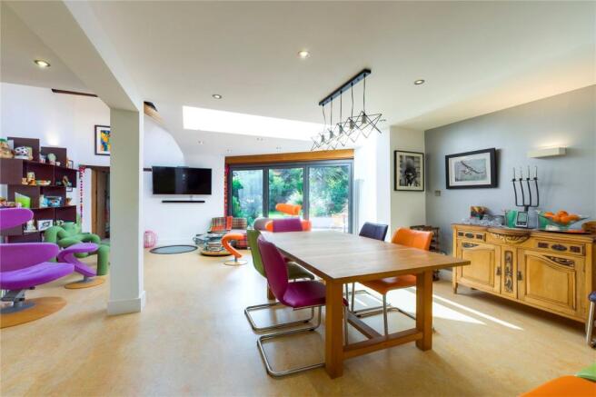 Living/Dining Area