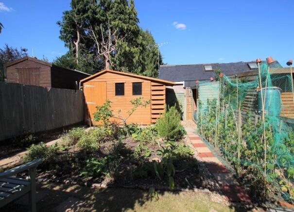 33 Wain a Long garden2.jpg