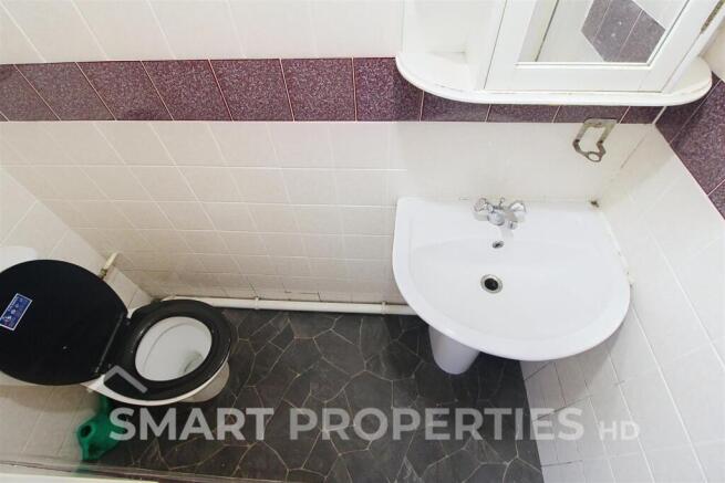 3 bed Terraced to rent Image 6