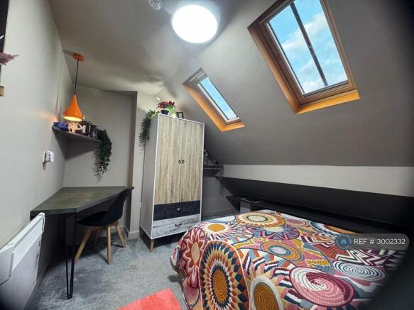 1 bed House Share to rent Image 4