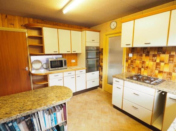 Fitted Breakfast Kitchen 709