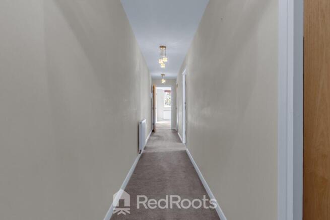 2 bed Apartment to rent Image 12