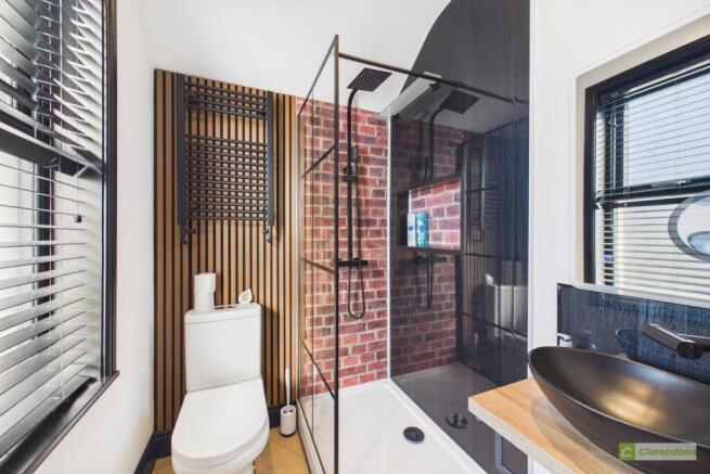 CAM02528G0-PR0445-STILL004