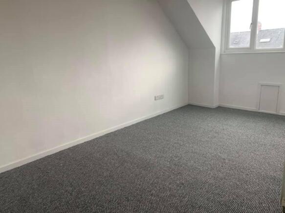 3 bed House to rent Image 6