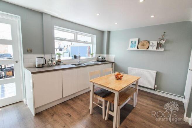 Kitchen/Dining...