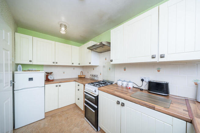 Renfrew Close, Wordsley, Stourbridge photo 4