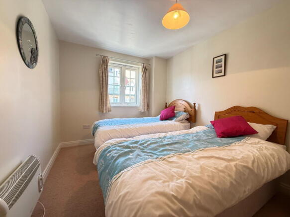 2 bed Apartment for sale Image 8
