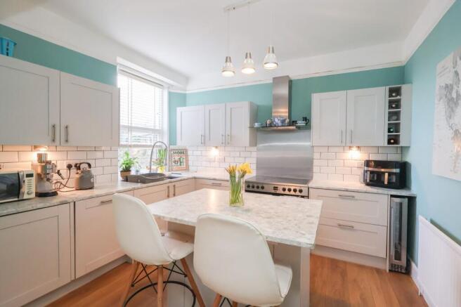 Kitchen/Breakfast Room