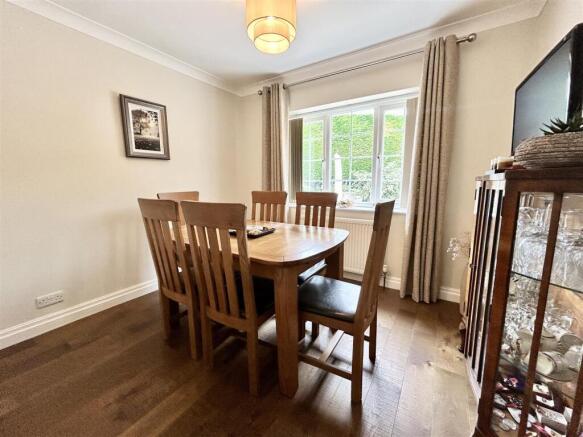 3 bed Detached Bungalow for sale Image 11