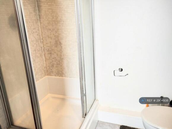 2 bed Flat to rent Image 6