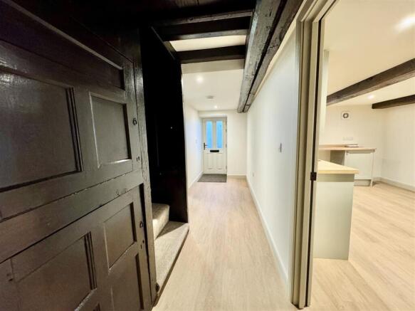 3 bed Semi-Detached to rent Image 5