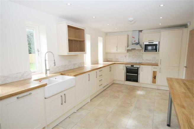 Fitted kitchen