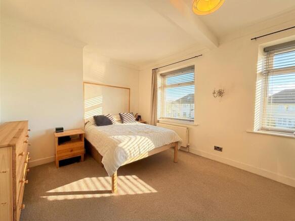 3 bed Semi-Detached for sale Image 9