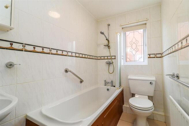 BATHROOM/W.C.