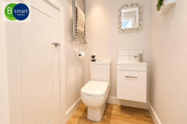 4 bed Detached for sale Image 7