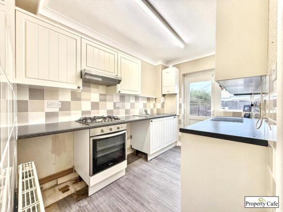 3 bedroom terraced house for sale in Harewood Close, Bexhill-on