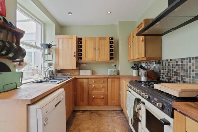 4 bed Semi-Detached for sale Image 10