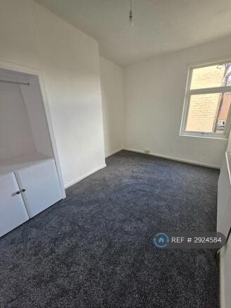 2 bed Terraced to rent Image 7
