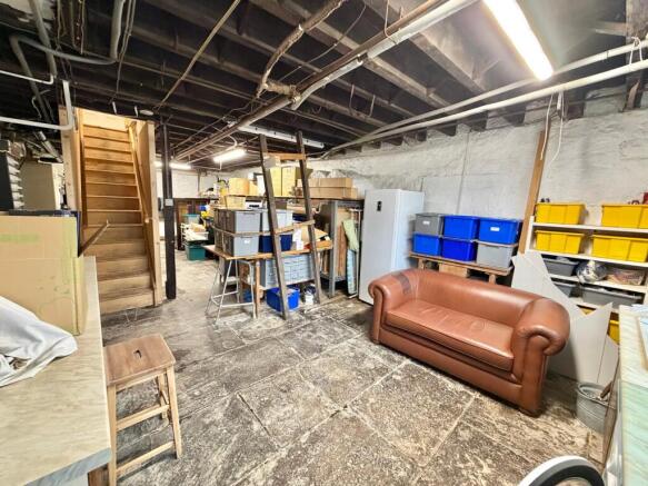 3 bed Terraced for sale Image 12